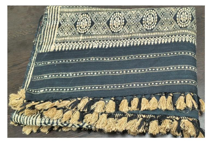 PM Modi gifts ‘Muga,’ ‘Shirui Lily’ silk stoles to Giorgia Meloni, highlights India’s rich textile traditions PM Modi gifts ‘Muga,’ ‘Shirui Lily’ silk stoles to Giorgia Meloni, highlights India’s rich textile traditions