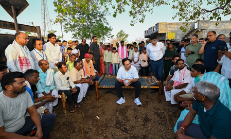 Rajasthan CM holds chaupal under peepal tree in village, resolves public grievances on the spot Rajasthan CM holds chaupal under peepal tree in village, resolves public grievances on the spot