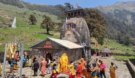 Doors of Madmaheshwar temple open amid Vedic rituals, chanting of mantras in Uttarakhand Doors of Madmaheshwar temple open amid Vedic rituals, chanting of mantras in Uttarakhand