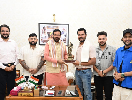 Randeep Hooda receives Krishna Idol as gift from Haryana Chief Minister Nayab Singh Saini Randeep Hooda receives Krishna Idol as gift from Haryana Chief Minister Nayab Singh Saini