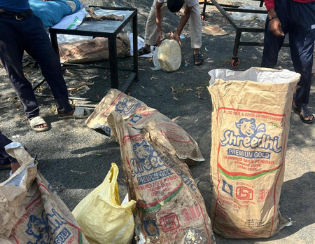 Gujarat: Over 2500 kg of adulterated mawa seized in dairy raid, licence suspended Gujarat: Over 2500 kg of adulterated mawa seized in dairy raid, licence suspended