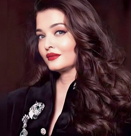 Aishwarya Rai Bachchan heads to Cannes with daughter Aaradhya Aishwarya Rai Bachchan heads to Cannes with daughter Aaradhya