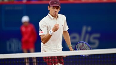 De Minaur storms into Hamburg semis, Kovacevic follows