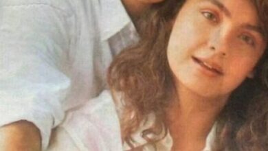 Pooja Bhatt shares throwback ‘impromptu pic’ with Aamir Khan clicked on Gautam Rajadhyaksha’s balcony Pooja Bhatt shares throwback ‘impromptu pic’ with Aamir Khan clicked on Gautam Rajadhyaksha’s balcony