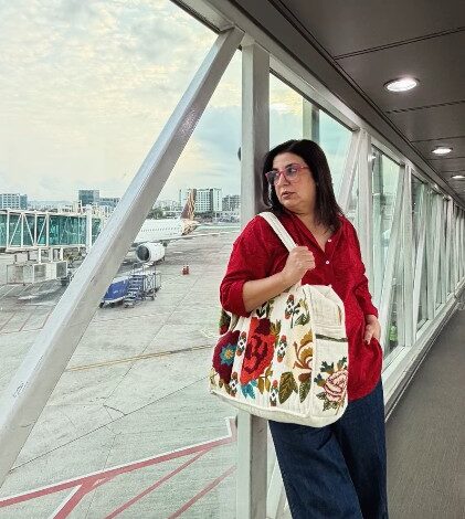 Farah Khan reveals Suzzanne Khan has put her on a ‘gold diet’: Can’t eat anything Farah Khan reveals Suzzanne Khan has put her on a ‘gold diet’: Can’t eat anything