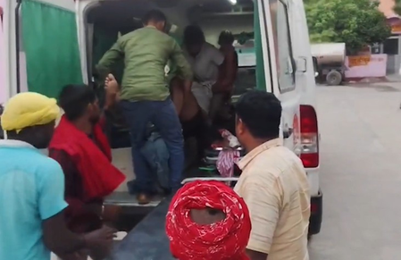 Four killed as truck mows down family sleeping by roadside in UP’s Barabanki Four killed as truck mows down family sleeping by roadside in UP’s Barabanki