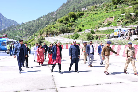 CEC Gyanesh Kumar reviews border polling booths, inspects SIR activities in Uttarkashi