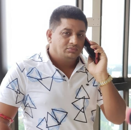 Hanging body of Trinamool councillor recovered under mysterious circumstances at his residence Hanging body of Trinamool councillor recovered under mysterious circumstances at his residence