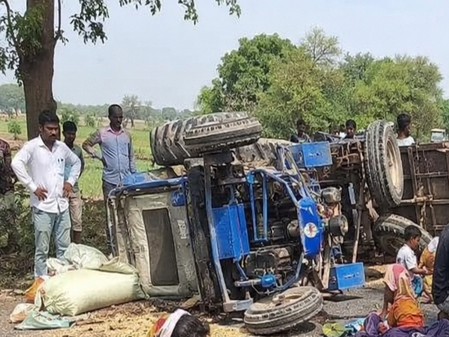 2 killed, 20 injured after tractor-trolley carrying labourers overturns in MP’s Vidisha