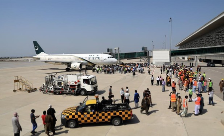 Pakistan’s immigration wing under fire over gross negligence, arbitrary offloading of passengers Pakistan’s immigration wing under fire over gross negligence, arbitrary offloading of passengers