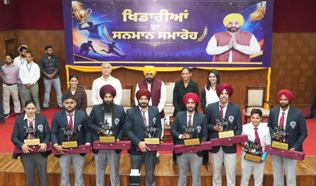 Punjab CM honours 87 Maharaja Ranjit Singh awardees, 1,070 medal-winning athletes Punjab CM honours 87 Maharaja Ranjit Singh awardees, 1,070 medal-winning athletes