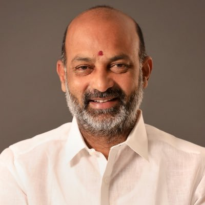 MoS Bandi Sanjay files defamation suit against media houses, social media platforms