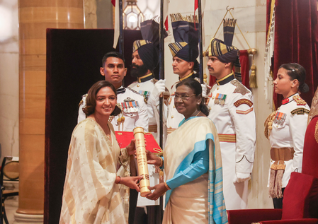 Harmanpreet Kaur conferred Padma Shri by Prez Murmu Harmanpreet Kaur conferred Padma Shri by Prez Murmu