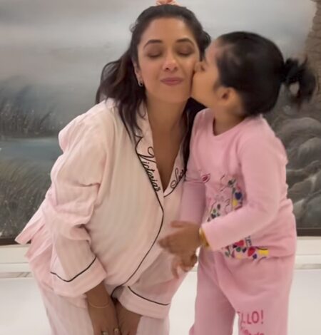 Rupali Ganguly dances with her semi-adopted daughter, calls her ‘mini me’ Rupali Ganguly dances with her semi-adopted daughter, calls her ‘mini me’