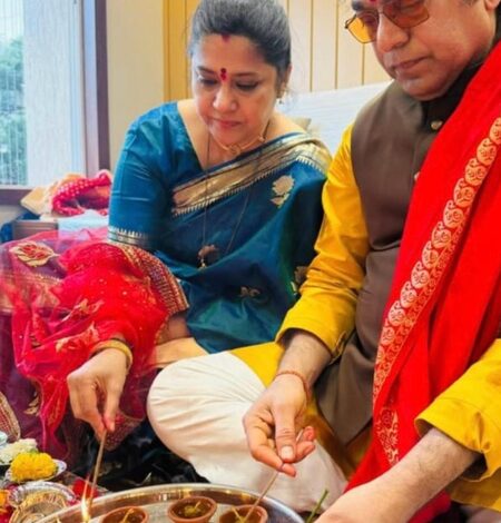 Ashutosh Rana pens heartfelt note for wife Renuka Shahane on 25th anniversary, couple exchange garlands Ashutosh Rana pens heartfelt note for wife Renuka Shahane on 25th anniversary, couple exchange garlands