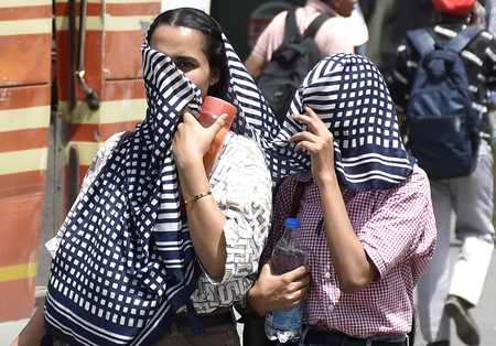 MP reels under heatwave as temperature climbs to 45.8 degrees; alerts issued for 25 districts
