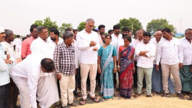 BRS leader Harish Rao threatens protest by Telangana farmers over paddy procurement issue