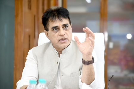 Gujarat sets up isolation beds, airport screening amid Ebola cases in African countries Gujarat sets up isolation beds, airport screening amid Ebola cases in African countries