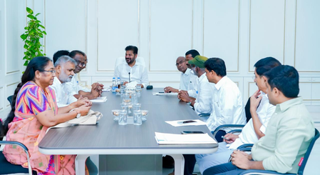 Centre not procuring even 30 pc food grains, says Telangana CM Centre not procuring even 30 pc food grains, says Telangana CM