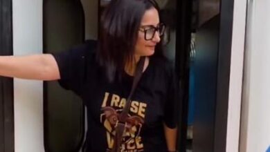 Divya Dutta relives her childhood days as she enjoys a rejuvenating train ride