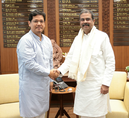 Meghalaya CM meets Union Education Minister, unveils education reforms