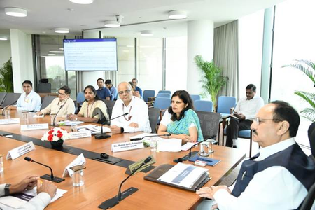 Health Minister reviews Ebola preparedness, no case in India to date
