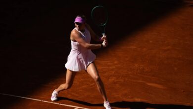 French Open: Amanda Anisimova overcomes rusty start to storm into Rd 2