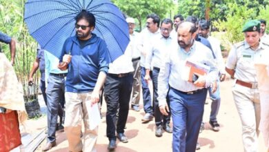 Pawan Kalyan vents anger over officials on pollution in Godavari River Pawan Kalyan vents anger over officials on pollution in Godavari River