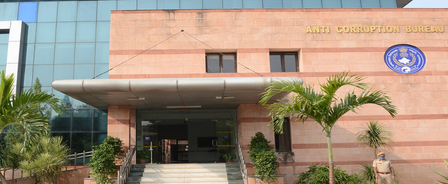 Rajasthan ACB arrests patwari taking bribe in land mutation case Rajasthan ACB arrests patwari taking bribe in land mutation case