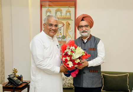 L-G Sandhu discusses Delhi’s green issues with Bhupender Yadav L-G Sandhu discusses Delhi’s green issues with Bhupender Yadav