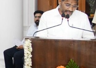 ‘Politics should remain civilised and democratic’: TN minister Vanniyarasu condemns Kunnam violence ‘Politics should remain civilised and democratic’: TN minister Vanniyarasu condemns Kunnam violence