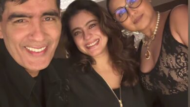 Kajol, Rani Mukerji and Karan Johar recreate ‘Kuch Kuch Hota Hai’ nostalgia at Manish Malhotra’s party Kajol, Rani Mukerji and Karan Johar recreate ‘Kuch Kuch Hota Hai’ nostalgia at Manish Malhotra’s party