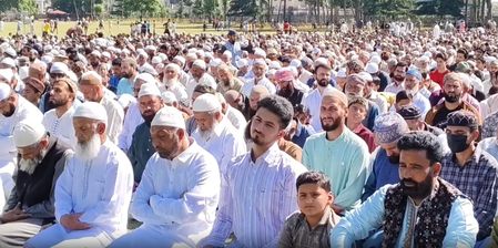 Eid prayers conclude peacefully in J&K; people throng mosques in large numbers Eid prayers conclude peacefully in J&K; people throng mosques in large numbers