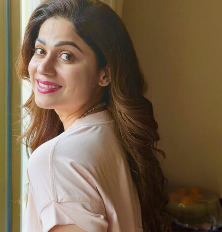 Shamita Shetty hits back at troll questioning her single status: Aapne Shaadi Karke Kya Ukhaad Liya