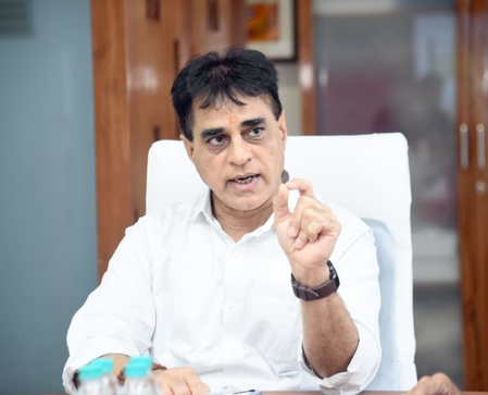 Gujarat quarantines four over suspected Ebola exposure, samples sent for testing Gujarat quarantines four over suspected Ebola exposure, samples sent for testing