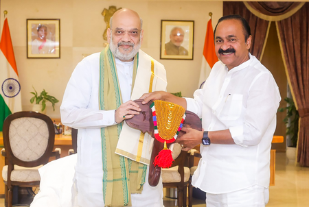 Kerala CM Satheesan calls on Home Minister Amit Shah in Delhi Kerala CM Satheesan calls on Home Minister Amit Shah in Delhi