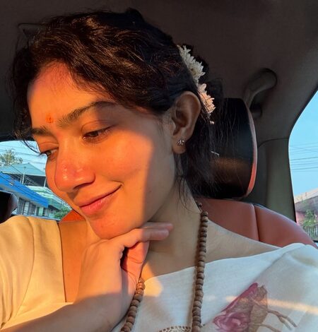 Sai Pallavi shares a peek into her ‘beautiful’ family time in Spring Sai Pallavi shares a peek into her ‘beautiful’ family time in Spring