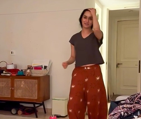 Shraddha Kapoor answers like a boss as netizen comments on her messy room: Dil saaf hona chahiye Shraddha Kapoor answers like a boss as netizen comments on her messy room: Dil saaf hona chahiye