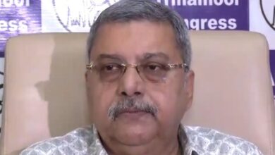Kalyan Banerjee refutes Kakoli Ghosh Dastidar’s ‘verbal abuse’ allegation, says will ask LS Speaker to provide sanction against her in Narada case Kalyan Banerjee refutes Kakoli Ghosh Dastidar’s ‘verbal abuse’ allegation, says will ask LS Speaker to provide sanction against her in Narada case