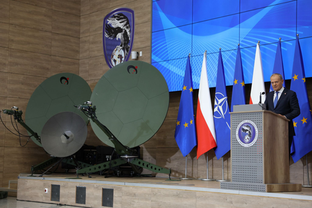Poland to sign 27 bln USD military deals with EU by end-May