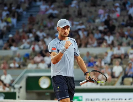 Upset trend continues at Roland Garros as Collignon stuns Shelton