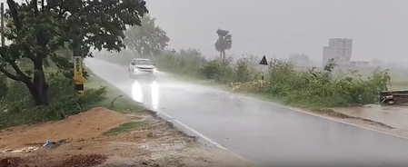 Heavy rain lashes Patna, surrounding areas; thunderstorms, gusty winds to persist