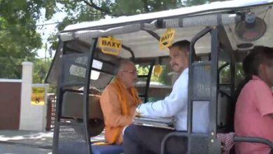UP Minister takes e-rickshaw to office following PM Modi’s push to save fuel