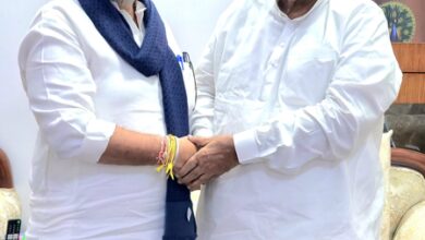 K’taka leadership change: D.K. Shivakumar seeks blessings of Kharge, says CLP leader election is ‘immediate priority’