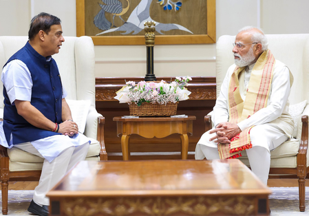 Assam CM meets PM Modi, briefs him about state govt’s development agenda