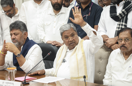 Congress Legislature Party meeting in K’taka today to elect new leader following Siddaramaiah’s exit as CM