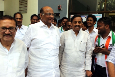 Maha: Sunil Tatkare meets Sharad Pawar, says visit was only to inquire about health