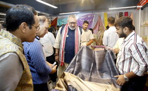 Nigeria seeks textile revival, industrial partnership in high-level talks with India