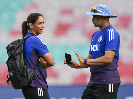 ‘Go and buy a mirror…’: Harmanpreet reveals coach Muzumdar’s blunt message behind India’s ODI WC turnaround ‘Go and buy a mirror…’: Harmanpreet reveals coach Muzumdar’s blunt message behind India’s ODI WC turnaround