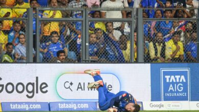 Santner sidelined for a month after scans reveal ACL shoulder injury